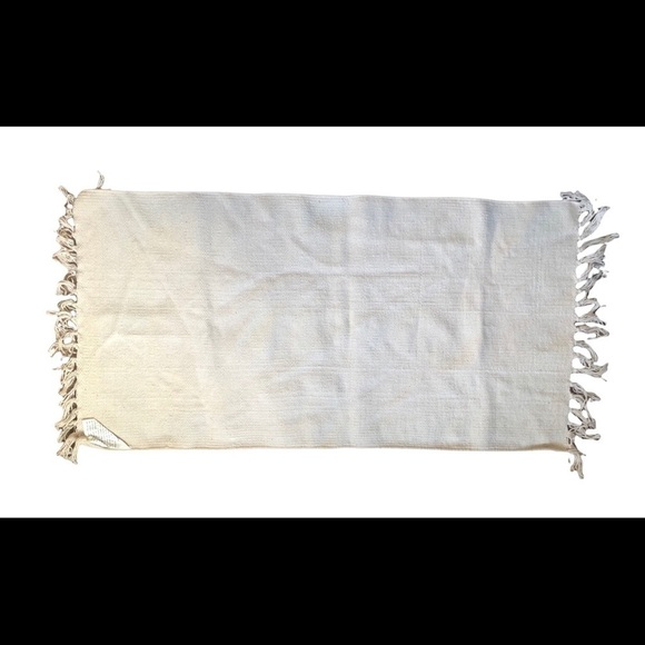 Handwoven Holiday Poinsettia Welcome Rug W/Fringe Size 20X40 India Red Green - Picture 2 of 3